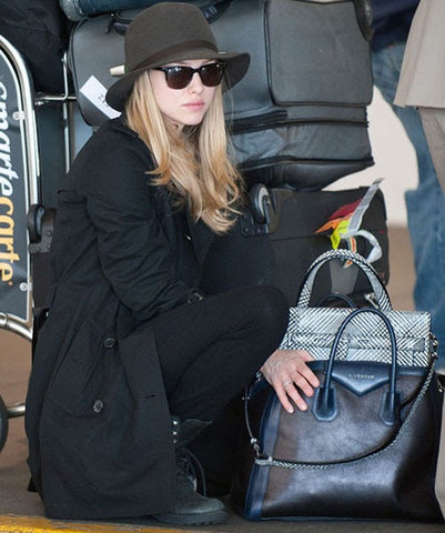 Amanda Seyfried tín đồ túi Givenchy Antigona tone đen