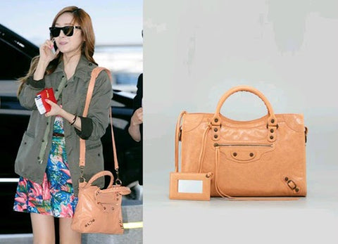 Chiếc túi của Balenciaga thời thượng